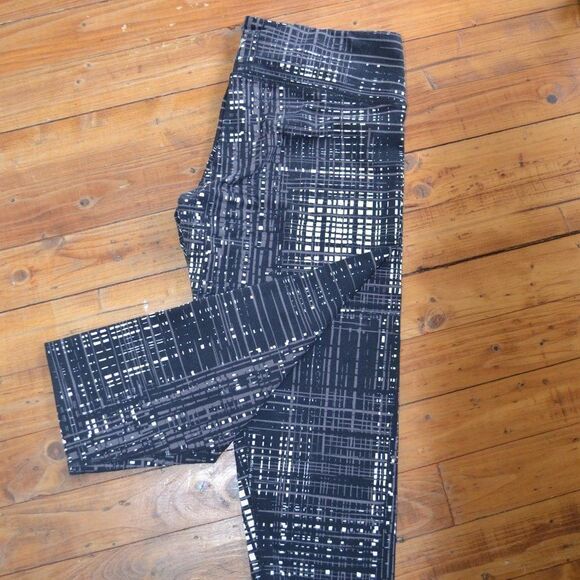 TUFF Athletics workout leggings crop capris yoga training relaxing Small - Picture 8 of 8